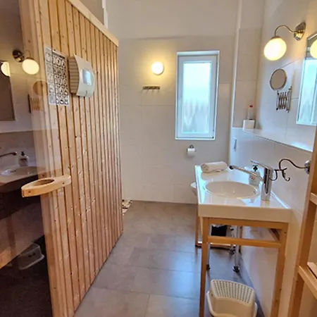 Anna Whg2 Brinkmannhaus 4-sterne - Viel Platz Strandnah Sauna Terrasse Grill * Heringsdorf (Usedom)